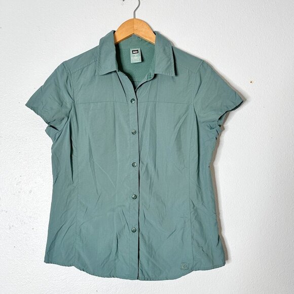 REI Tops - REI Sahara Shirt Short Sleeve Top Women's Medium Hiking